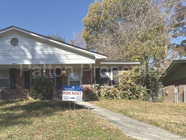 Building Photo - 11 Loquat Ct Unit A