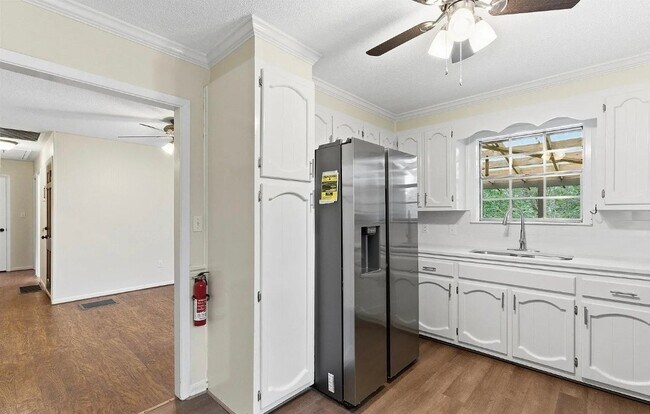 Photo - 1233 Frances St