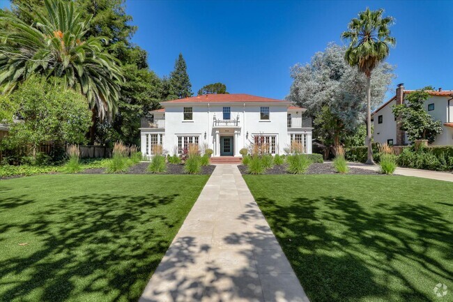 Building Photo - Gated Executive Home in heart of Palo Alto...