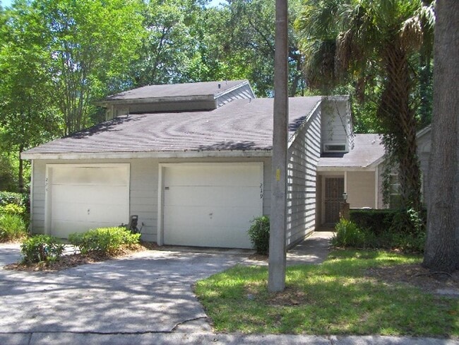 Photo - Mill Pond accross from G'ville Health and Fitness