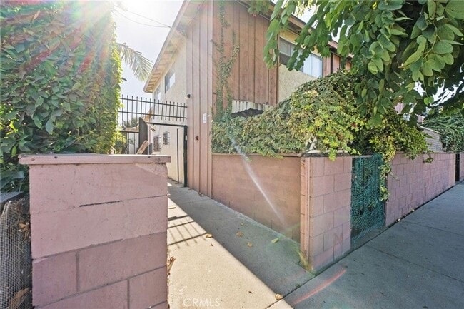 Building Photo - 2020 W 23rd St Rental