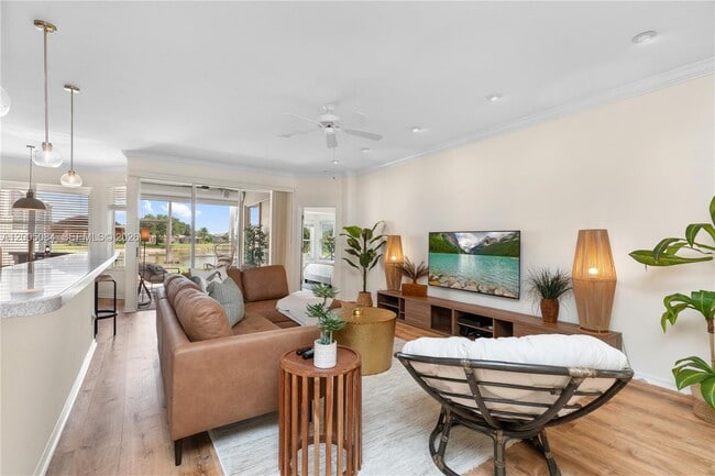 Photo - 1896 Crestview Way