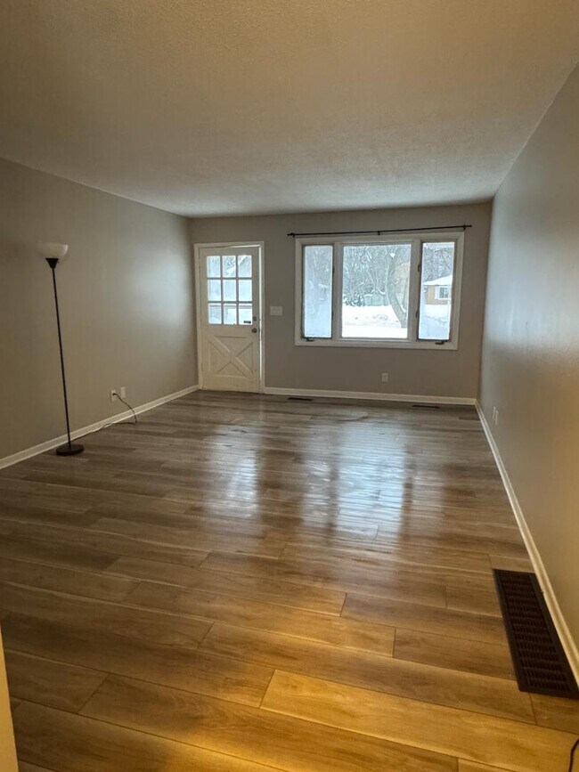 Photo - 5111 Cleveland Ave