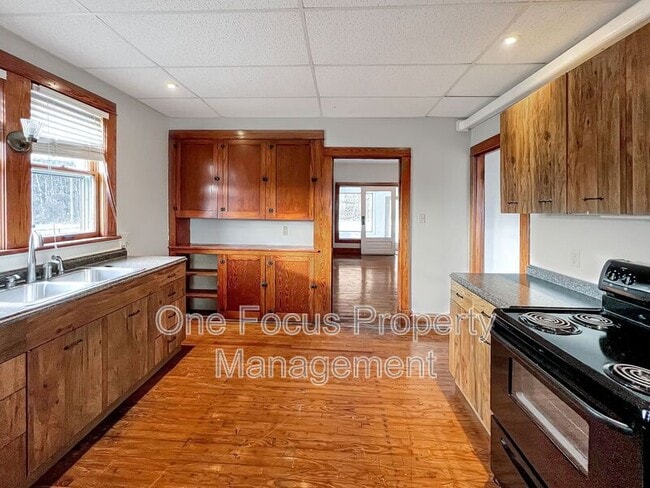 Building Photo - 2435 Woodward Ave Unit #2