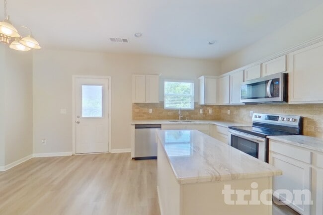 Photo - 283 Pernell Dr