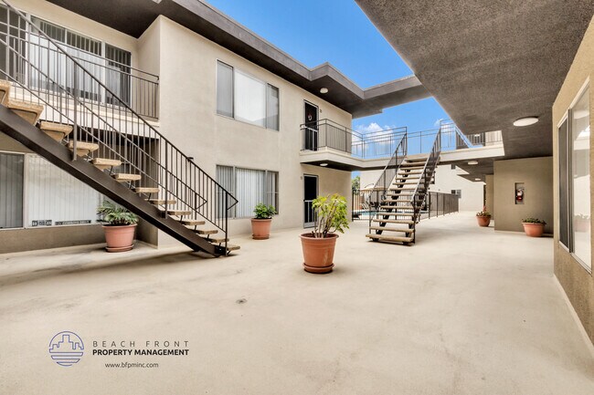 Photo - 910 Enterprise Avenue