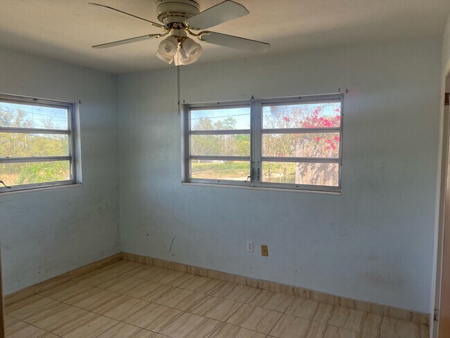 Photo - 2785 W Southampton Rd