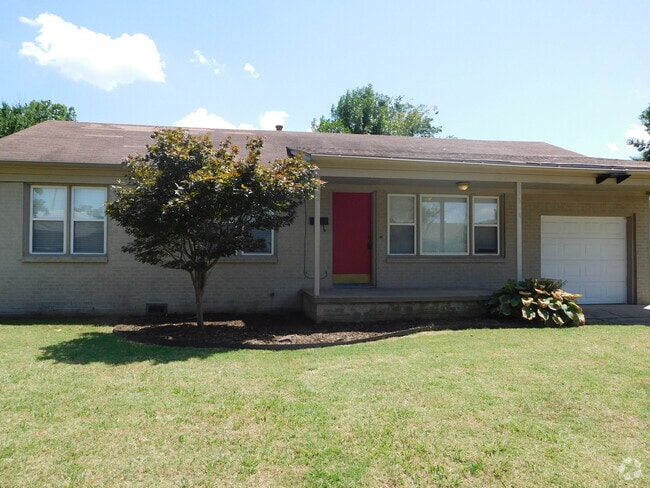 Building Photo - 3 bedroom House