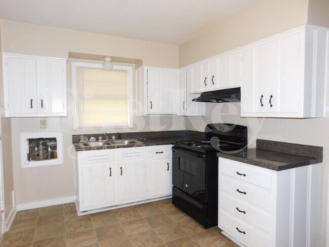 Photo - 4896 Lochinvar Dr