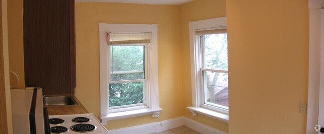Building Photo - 62 Church St Unit 2R Rental
