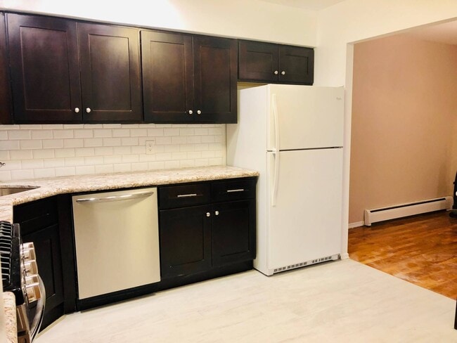 Photo - 135-32 82nd Ave