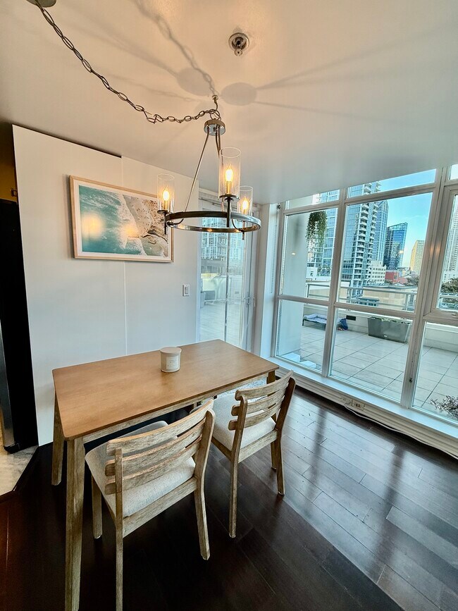 Photo - 1431 Pacific Hwy Unidad 607