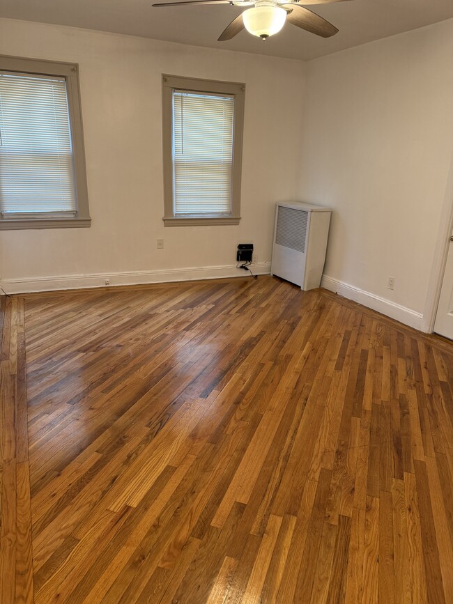 Photo - 9046 180th St Unidad 2