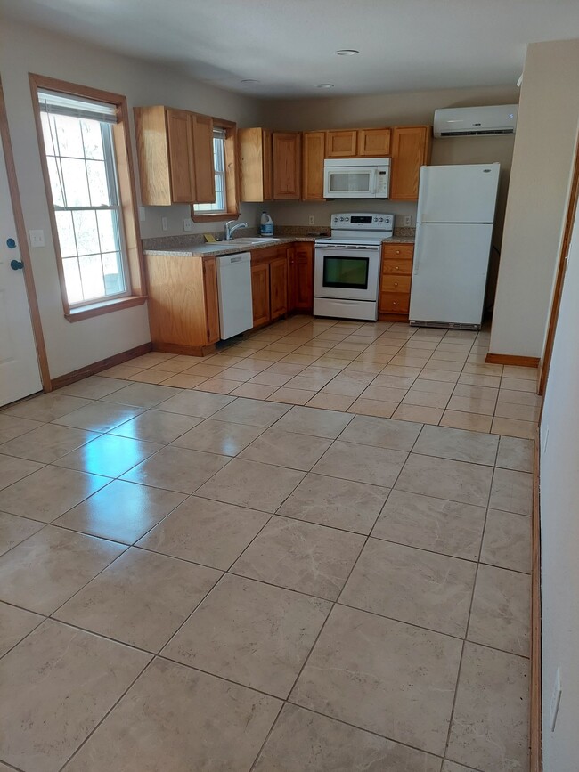 Photo - 25667 Buckley Ln Unidad D