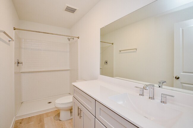 Photo - 30513 Bladnoch Ln