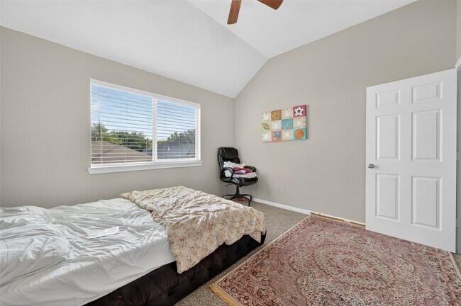 Photo - 12731 Heather Landing Ln