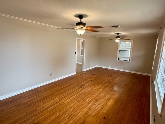 Photo - 909 President Ave