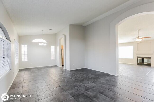 Photo - 23851 N 43rd Dr, Glendale, AZ 85310