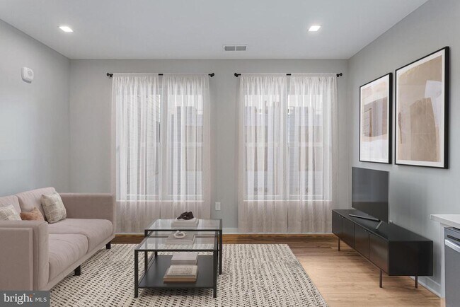 Photo - 1358 Florida Ave NE Unit B05