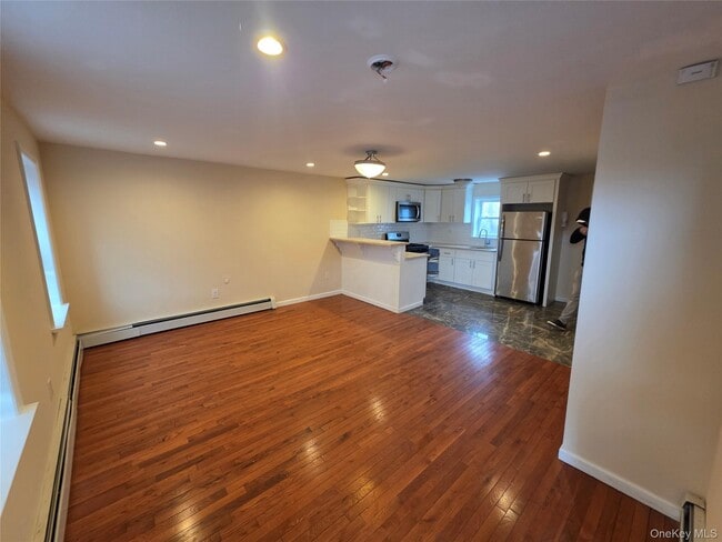 Photo - 42 Hasbrouck St