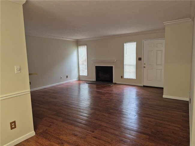 Photo - 101 Sterling Ct