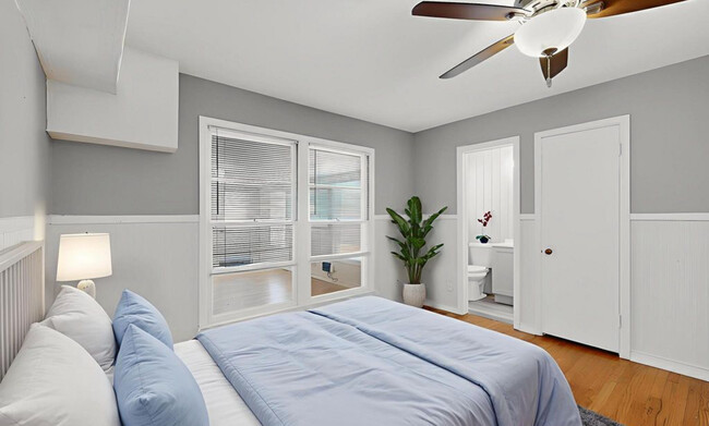 Building Photo - 1900 Hilltop Dr