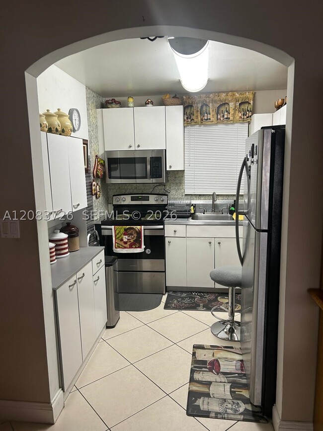 Building Photo - 7450 Miami Lakes Dr Unit C104