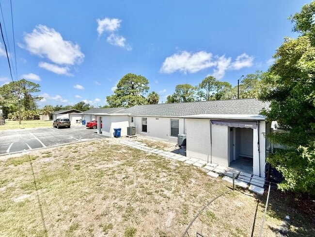 Photo - 7071 Bee Ridge Rd