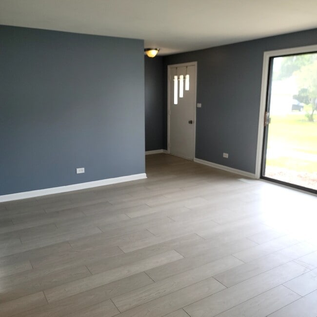 Photo - 119 Millbrook Ln Townhome