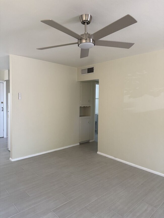 Photo - 2714 E Glenrosa Ave