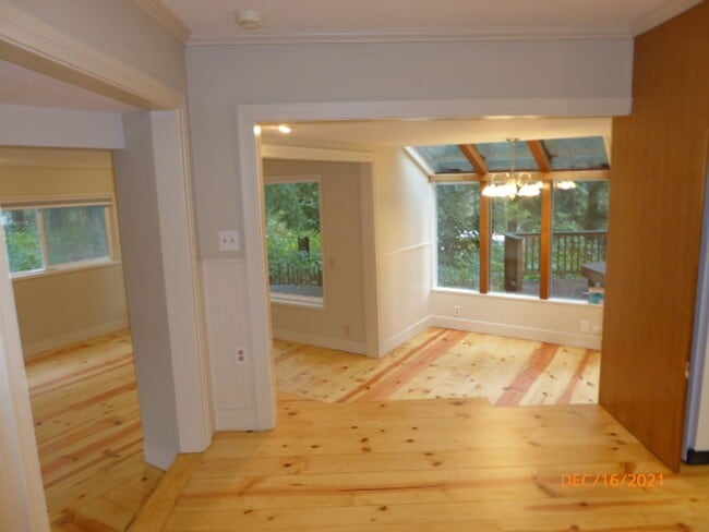 Photo - Beautiful 3 Bed 1 Bath Single Family House - Bellevue