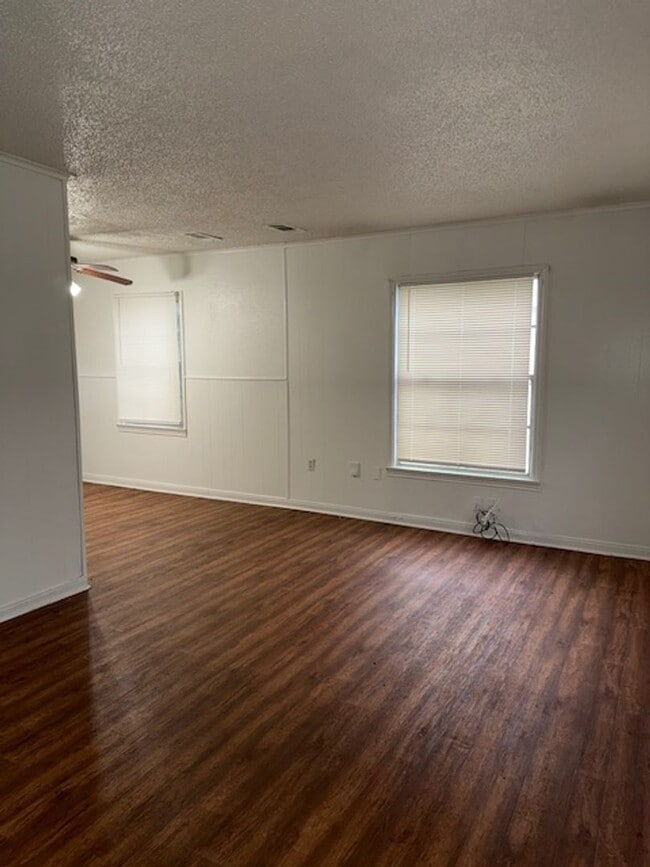 Photo - Adorable 2 bedroom 1 Bath