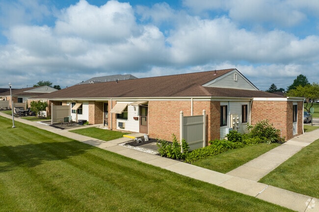 Windsor Manor East