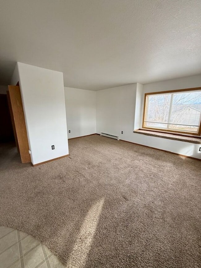 Photo - 2 Bedrooms 1 Bathroom - 4 Plex - Belgrade