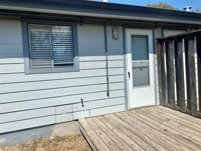 400 Swanee Dr