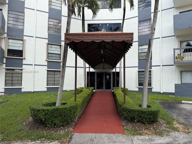 Building Photo - 5800 SW 127th Ave Unit 2308