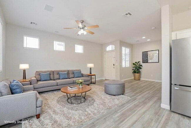 Photo - 680 Marlberry Pl