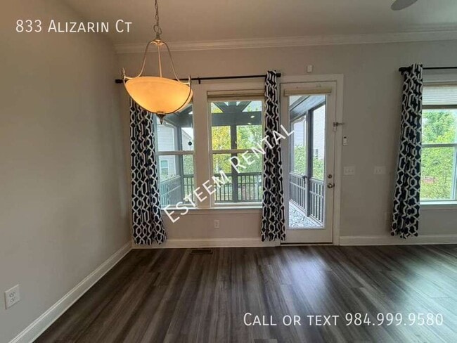 Photo - 833 Alizarin Ct