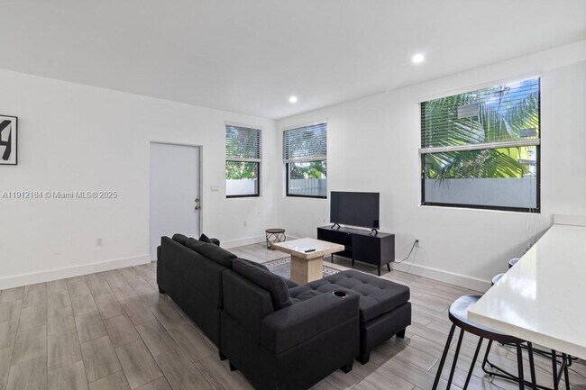 Photo - 1544 NW 59th St