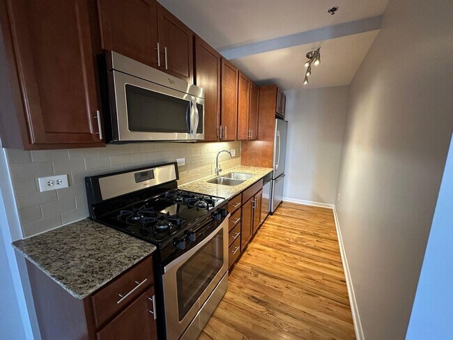 1337 W Fargo Ave Unit 1207