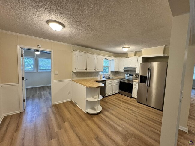 Photo - 92 W Valley Dr