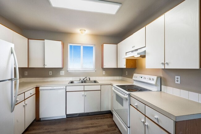 Photo - Updated 5 Bed 2 Bath House Near Old Town!