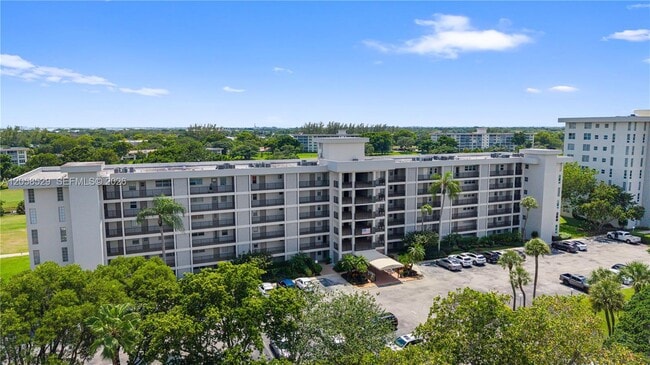 Building Photo - 2691 S Course Dr Unit 202