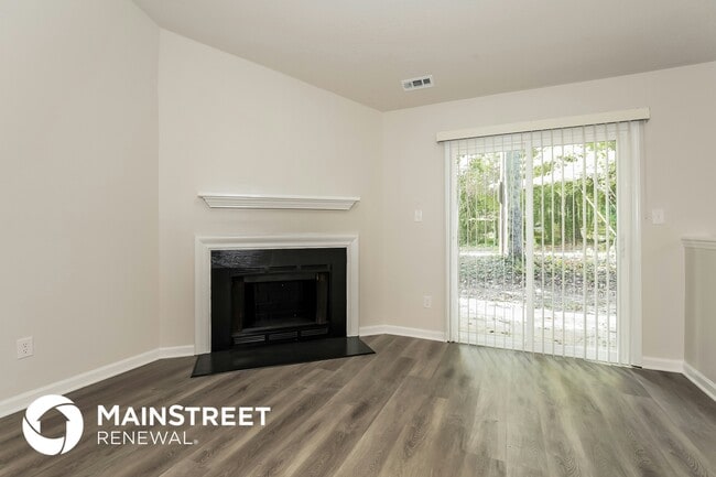 Photo - 2 Pipers Glen Ct