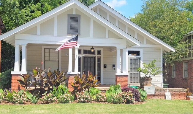 Photo - 1915 Madison Ave Casa