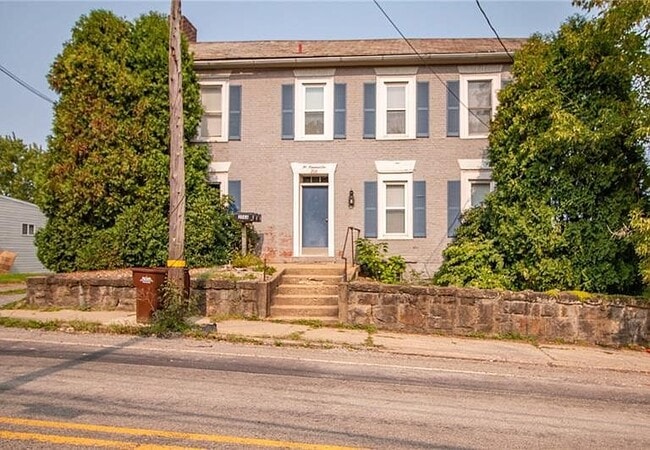 Photo - 206 N Main St Unidad C