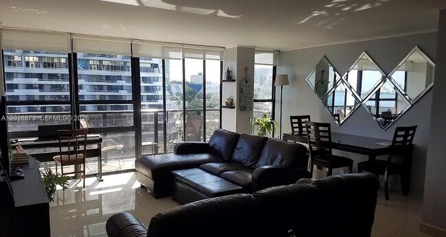 Photo - 600 NE 36th St Unit 603