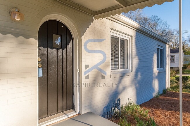 Photo - Move in before November 30th and choose your reward: a $250 Amazon Gift Card or a 55 Smart TV!