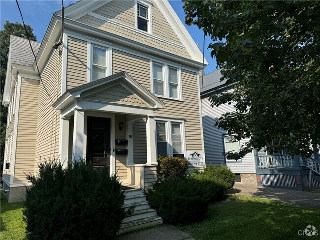 Building Photo - 10 Maple Ave Rental