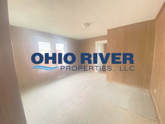 Photo - 354 W 40th St